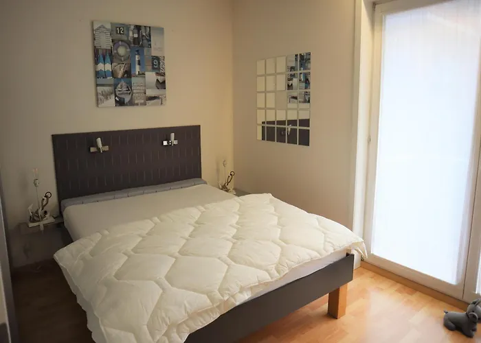 In Near The 니우포르트